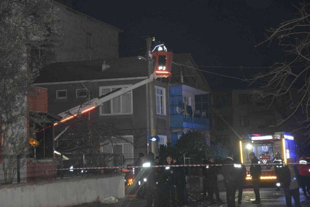 Kocaeli'de doğal gaz patlamasının yaşandığı  anlar güvenlik kamerasında