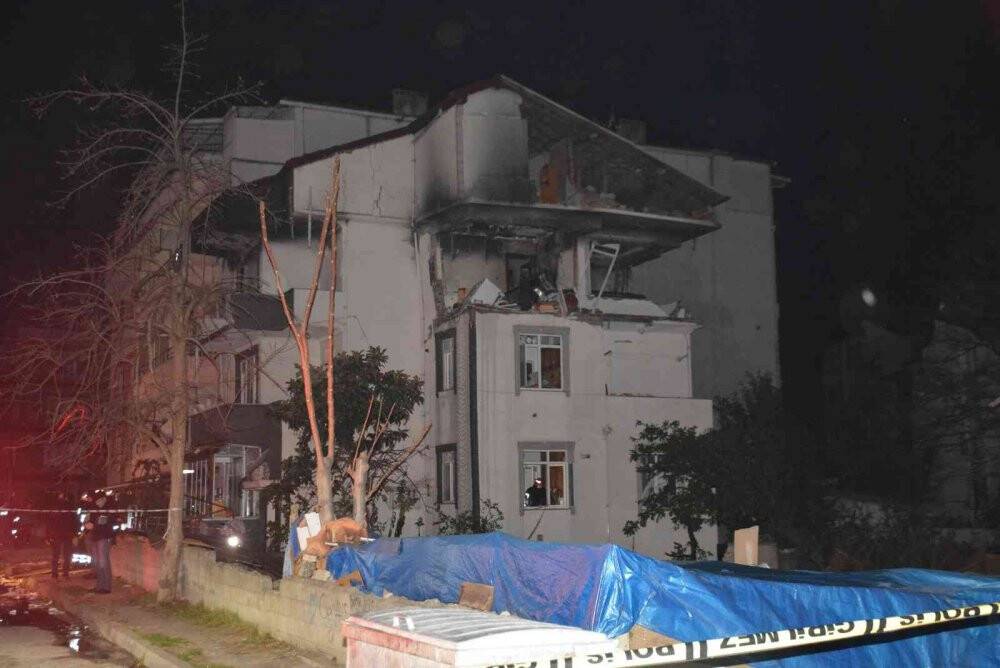 Kocaeli'de doğal gaz patlamasının yaşandığı  anlar güvenlik kamerasında