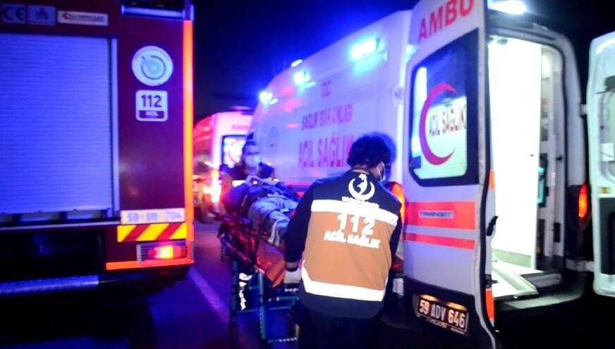 Otomobiller kafa kafaya çarpıştı: 1 ölü, 3 yaralı