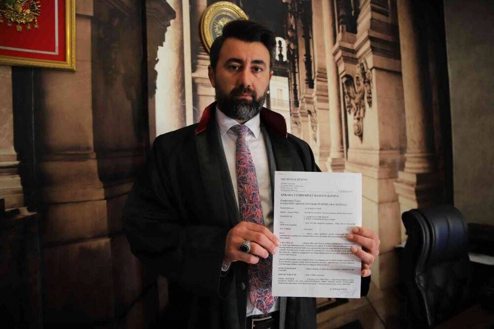 İsveç’te Kur’an-ı Kerim yakan siyasetçiye Türk avukattan suç duyurusu