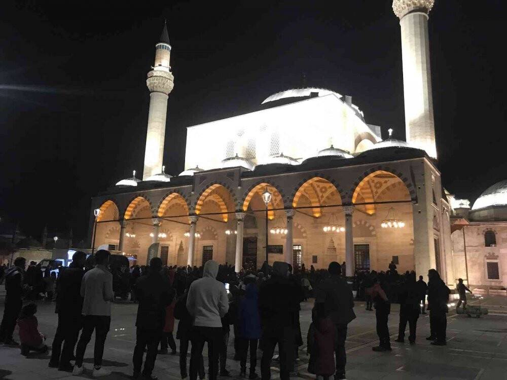 Konya’da Üç Aylar'a girişi müjdeleyen Regaib Kandili coşkuyla idrak edildi