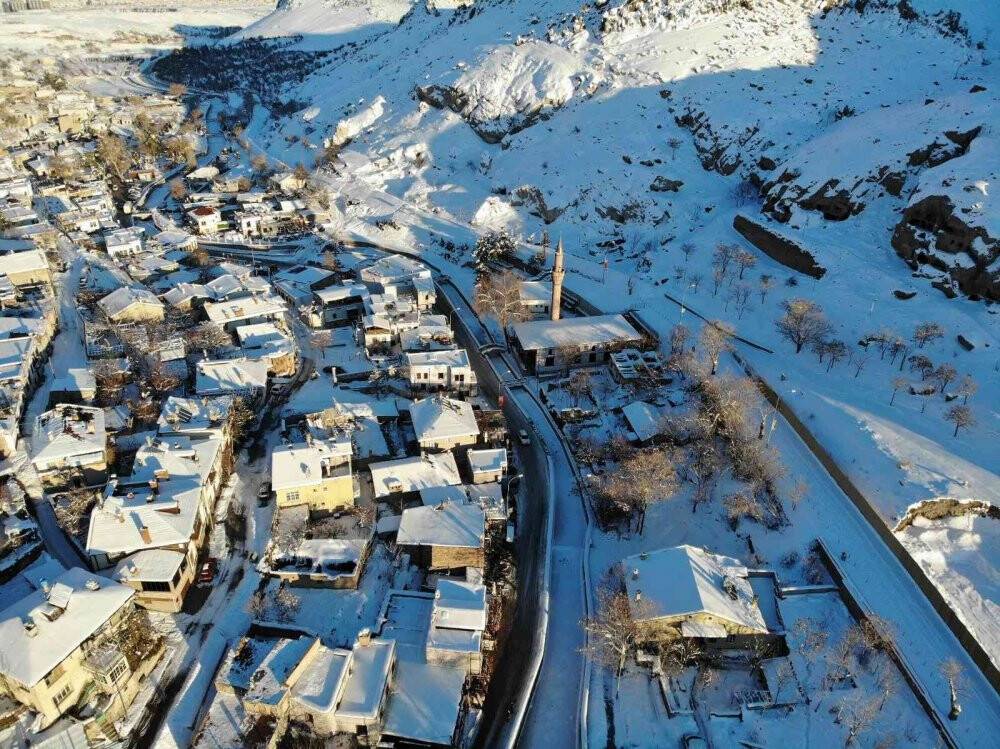Geçen yıl kar altındaki tarihi Sille bu yıl kara hasret