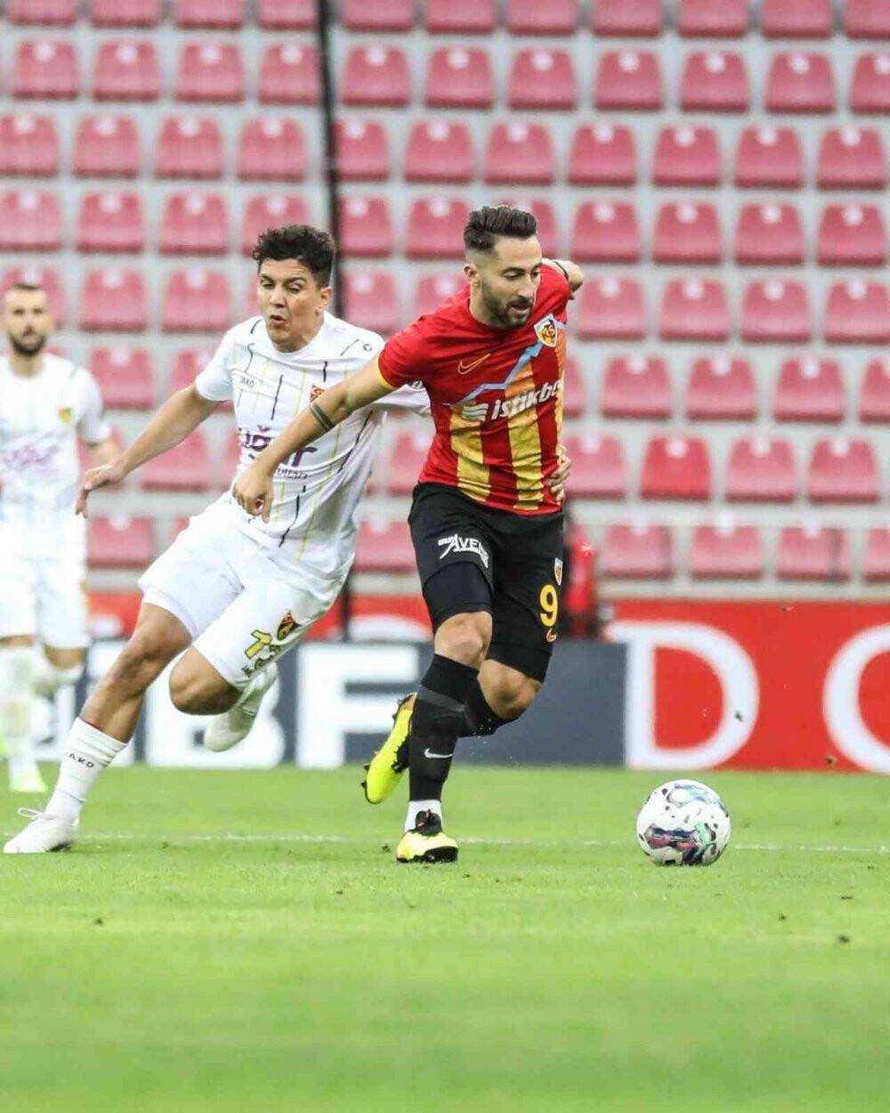 İstanbulspor ile Kayserispor 4. kez rakip olacak
