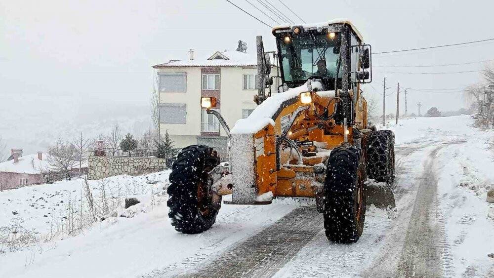Kahramanmaraş’ta karla mücadele çalışması