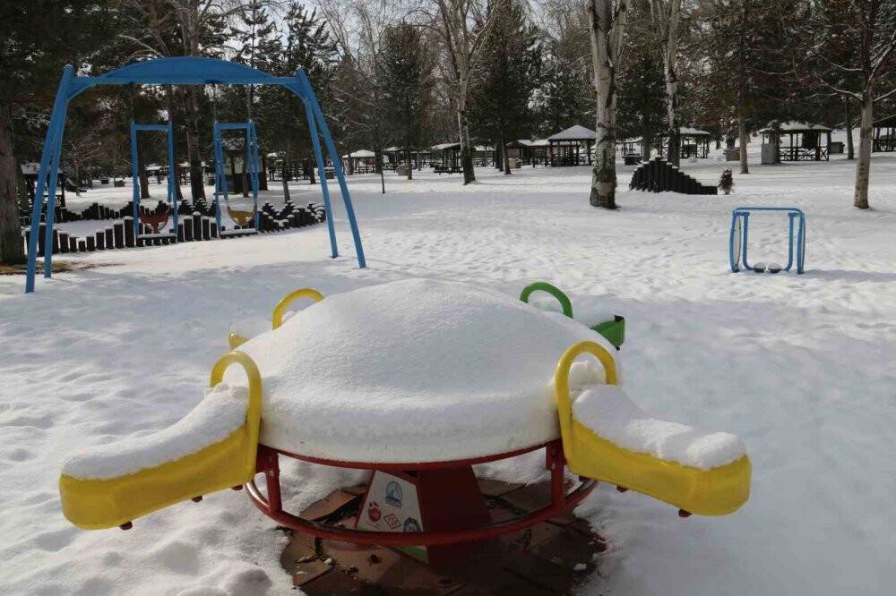 Kapalı yol haberlerine sevindiler