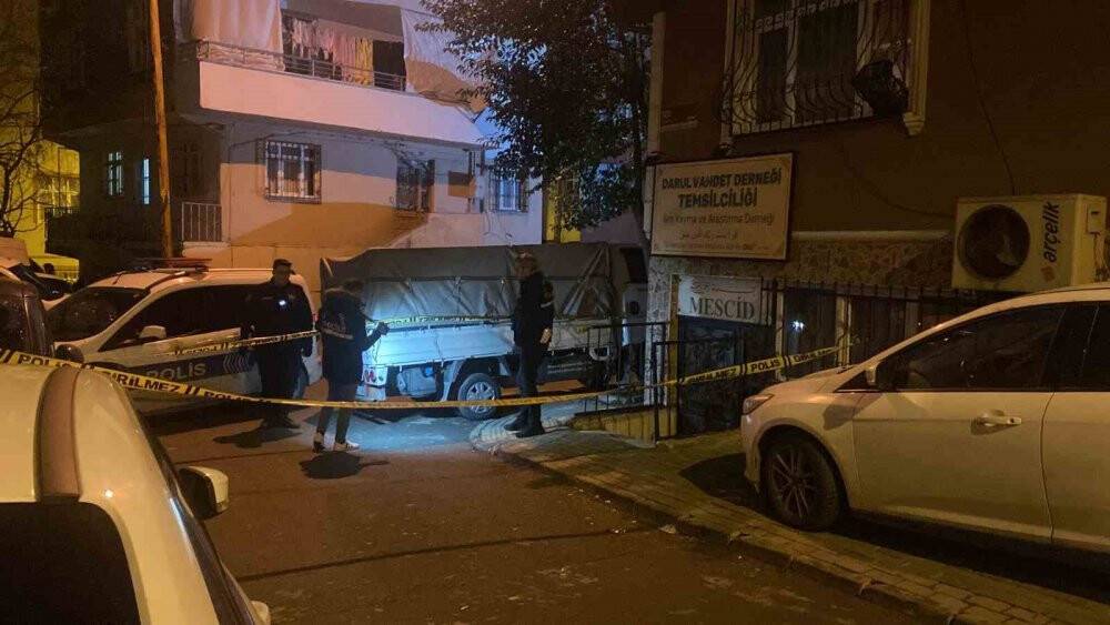 Boşanma aşamasında olduğu eşini sokak ortasında öldürdü