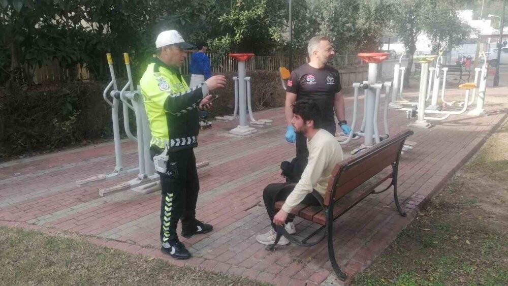 Motokuryeleri kask kurtarıyor