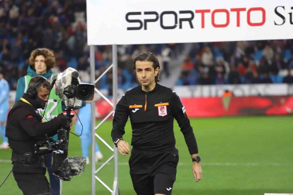 Trabzonspor: 1 - FTA Antalyaspor: 0 (İlk yarı)