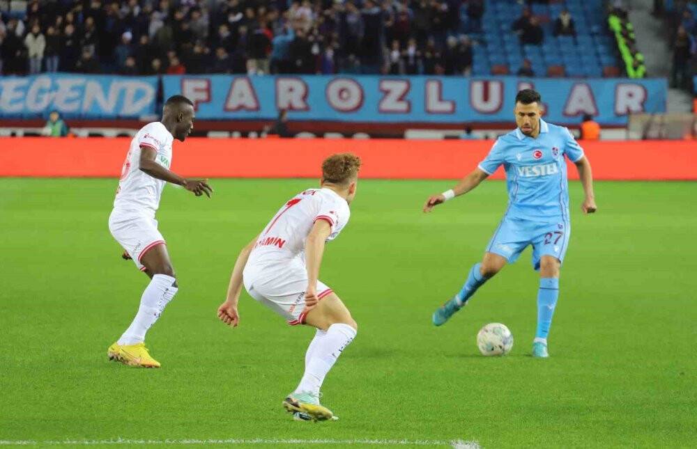 Trabzonspor: 1 - FTA Antalyaspor: 0 (İlk yarı)