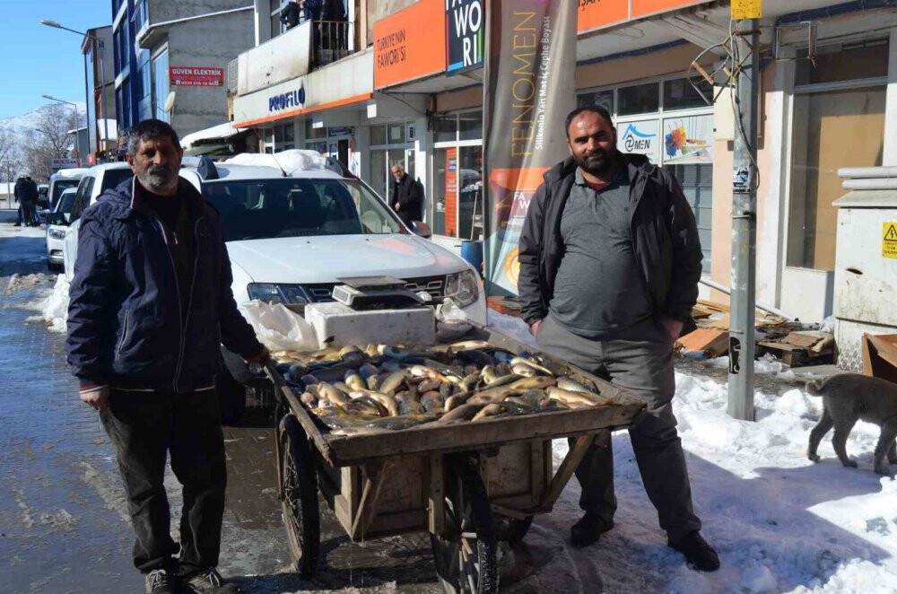 Yağan yağmur balık fiyatlarını düşürdü