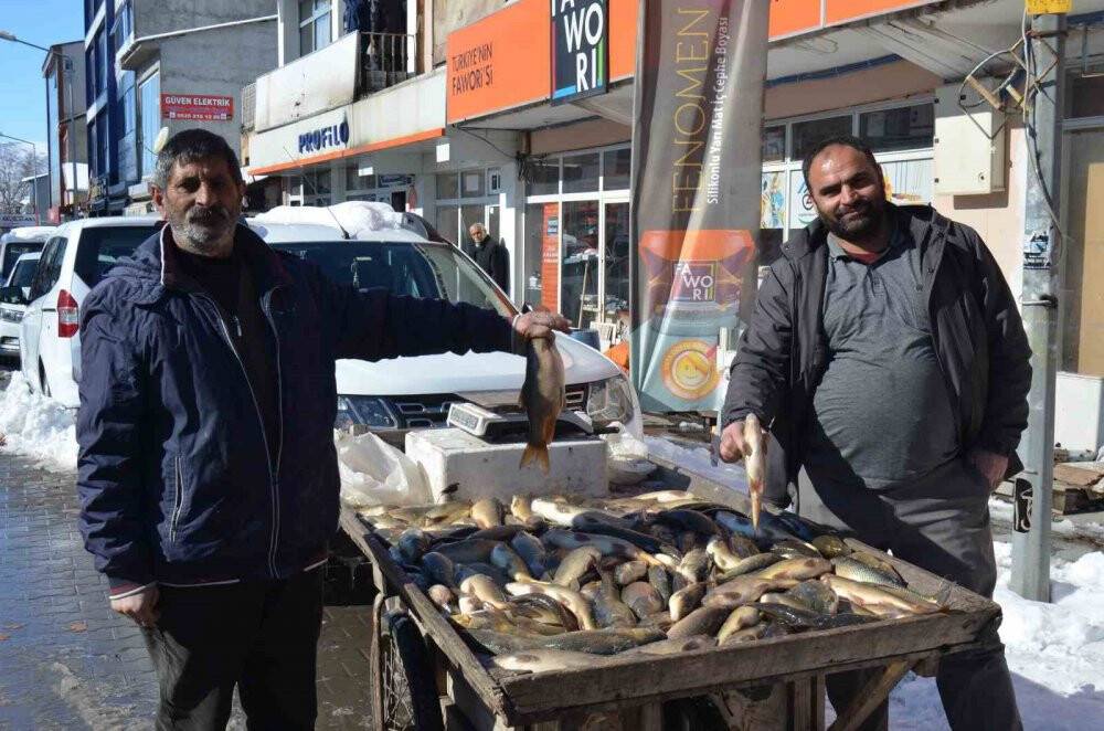 Yağan yağmur balık fiyatlarını düşürdü