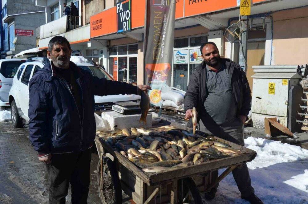 Yağan yağmur balık fiyatlarını düşürdü