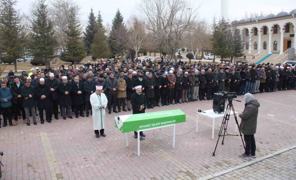 Diyanet İşleri Başkan Yardımcısı Martı’nın acı günü:Konya'da toprağa verildi