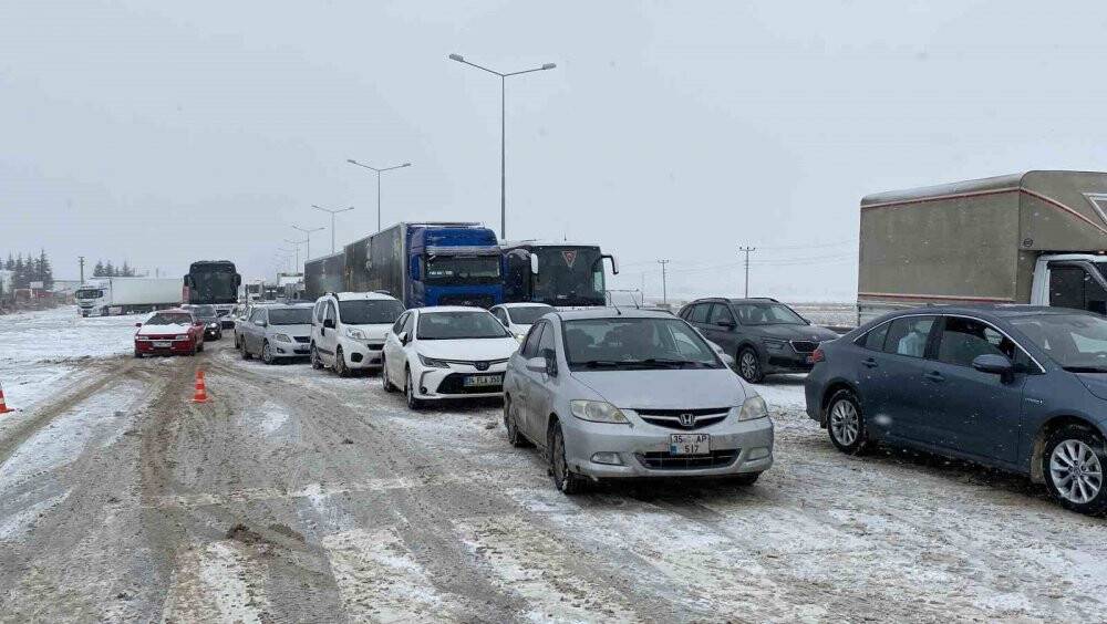 Konya-Kulu Kara Yolu'nda trafik