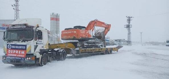 Kulu’dan deprem bölgesine yardım