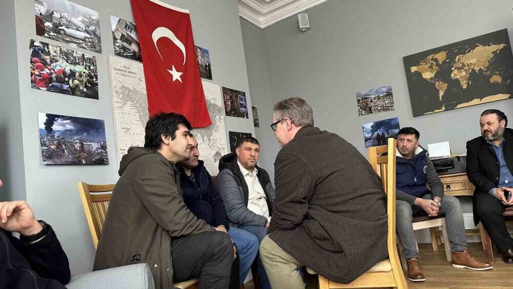 İngiltere’deki Türkler'den depremzedeler için yardım seferberliği