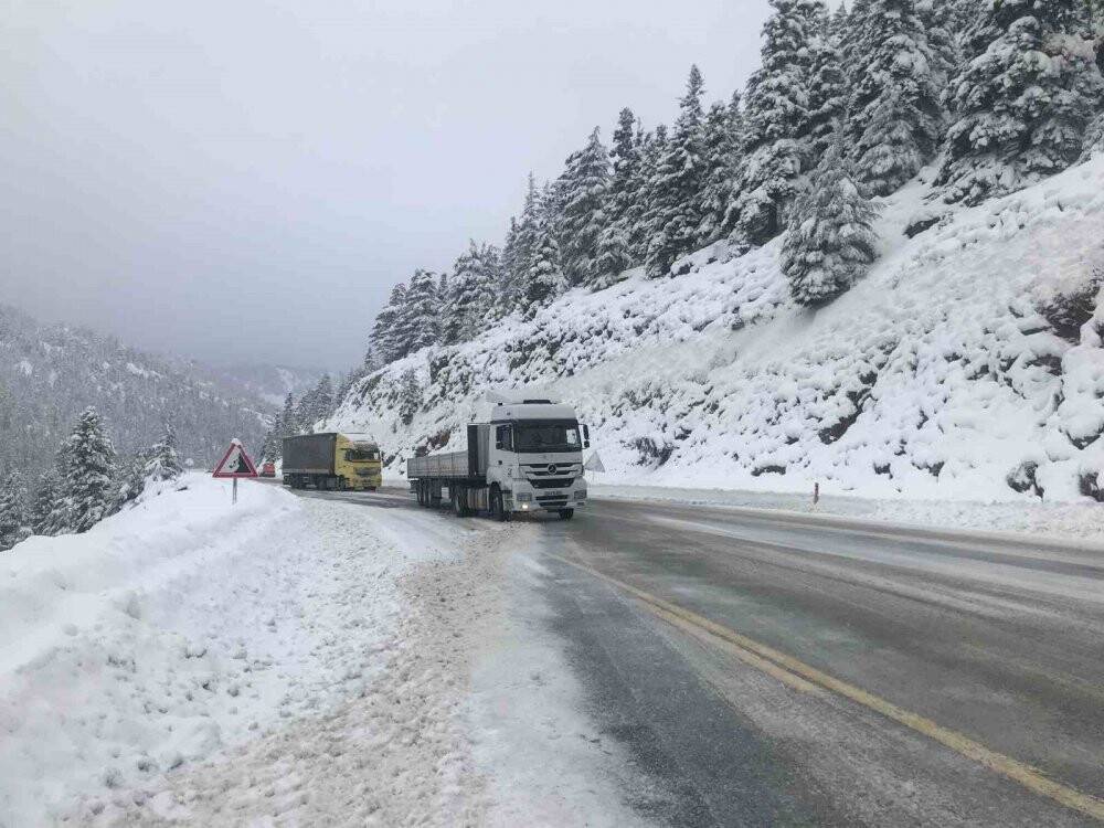Sürücüler dikkat! Antalya-Konya Kara Yolu'nda trafik normale döndü mü?
