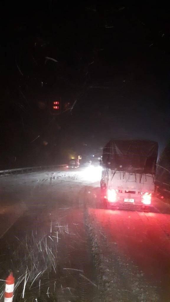 Sürücüler dikkat! Yoğun kar yağışı nedeniyle tekrar kapatıldı
