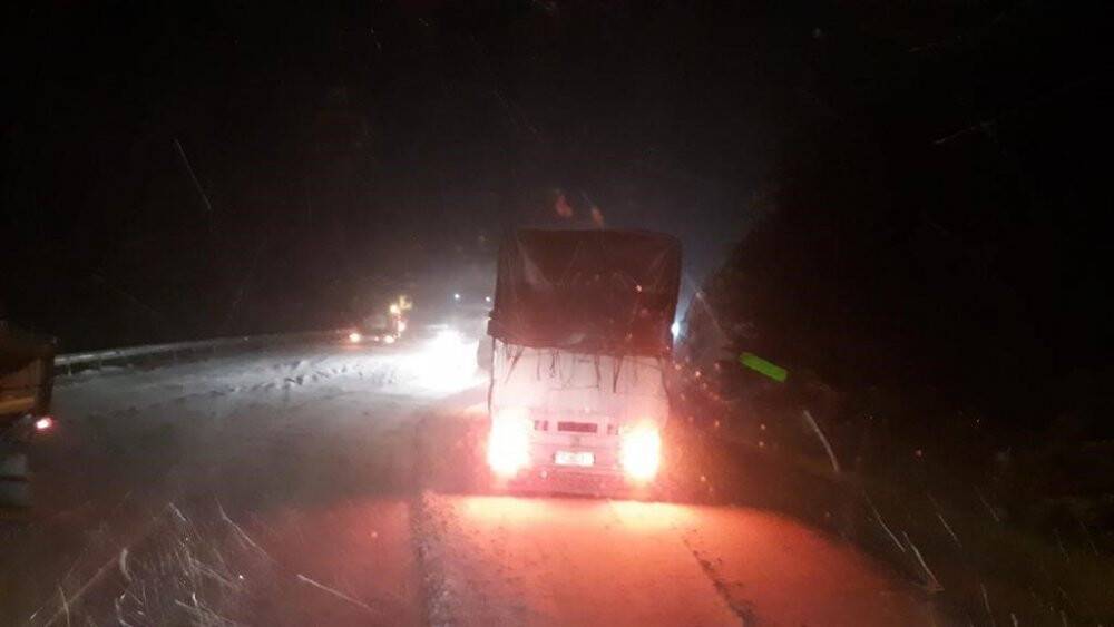 Sürücüler dikkat! Yoğun kar yağışı nedeniyle tekrar kapatıldı