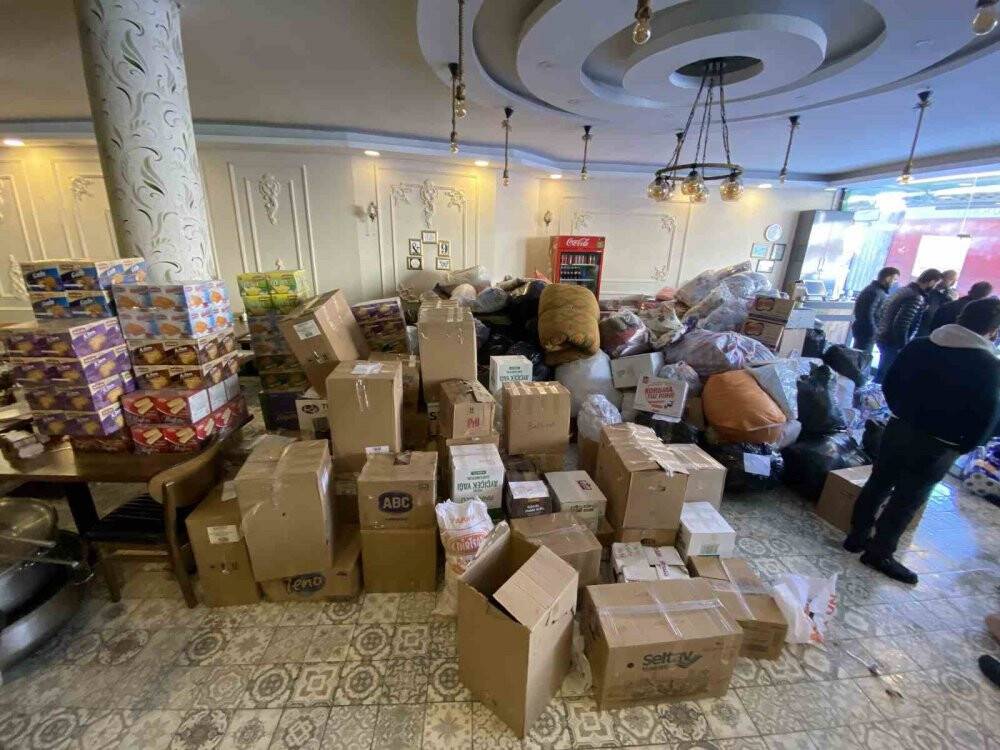 Kulu'dan deprem bölgesine yardım sürüyor