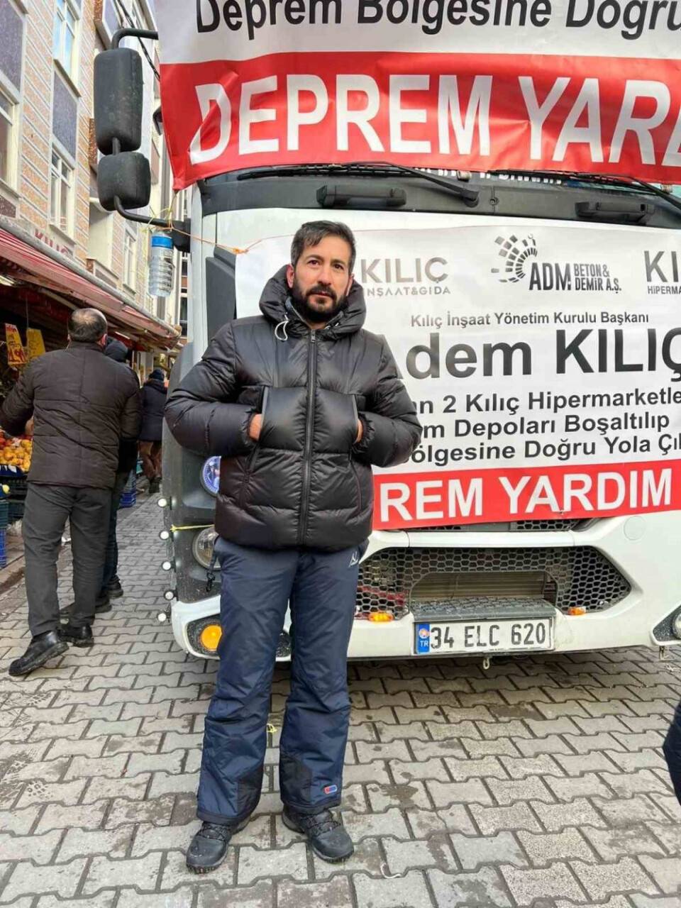 Marketlerini depremzedeler için boşalttı