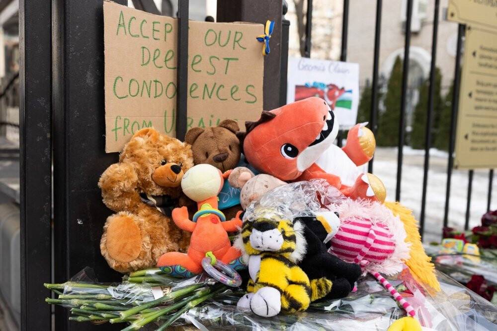 Ukrayna First Lady’si Zelenska, Kiev Büyükelçiliğinde taziye defterini imzaladı