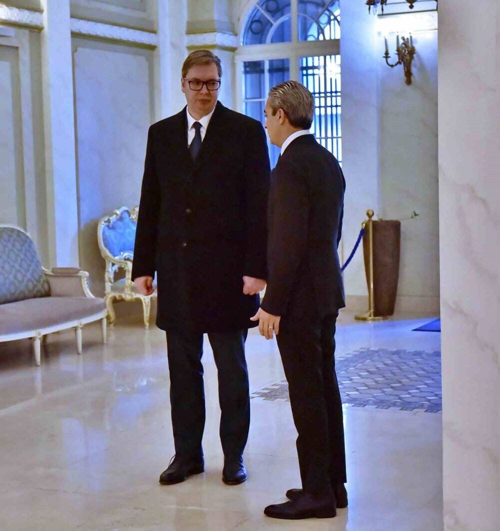 Vucic, Türkiye’deki depremzedeler için taziye defterini imzaladı