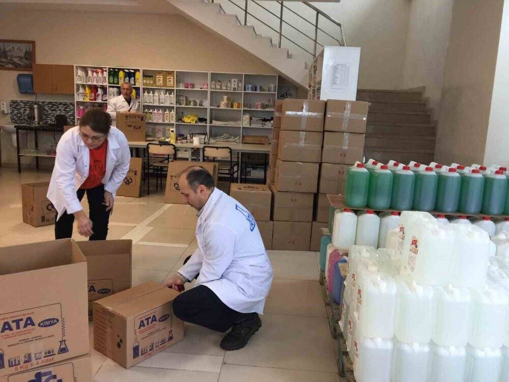 Liseden 1 ton hijyenik malzeme desteği