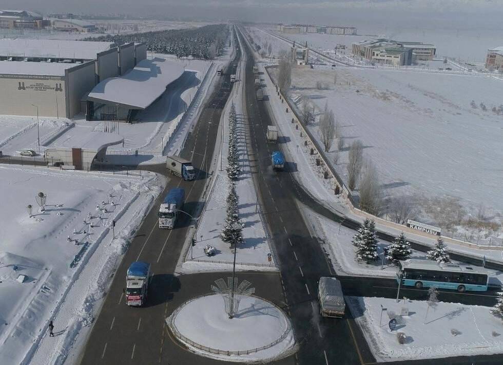MHP’nin yardım konvoyu yola çıktı