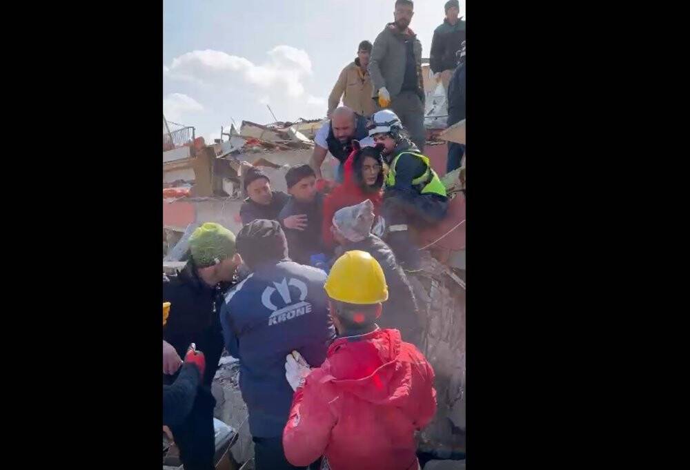 Öğretmenler 12 kişiyi kurtardı