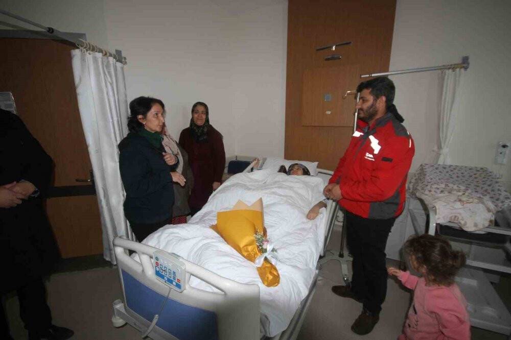 Hatay’da evleri yıkıldı, Konya'da buruk mutluluğu yaşadılar