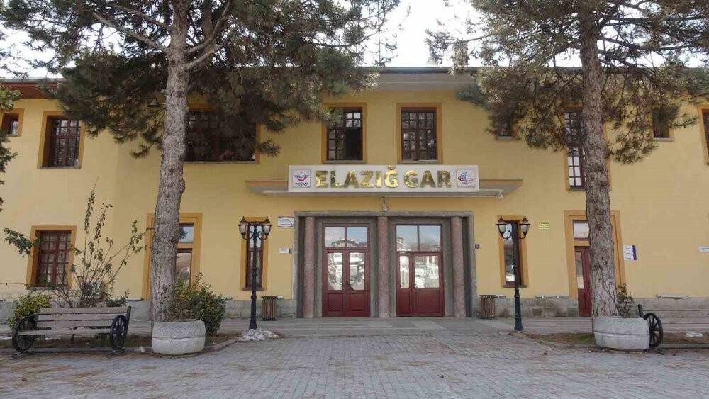 Tren vagonları depremzedelerin evi oldu