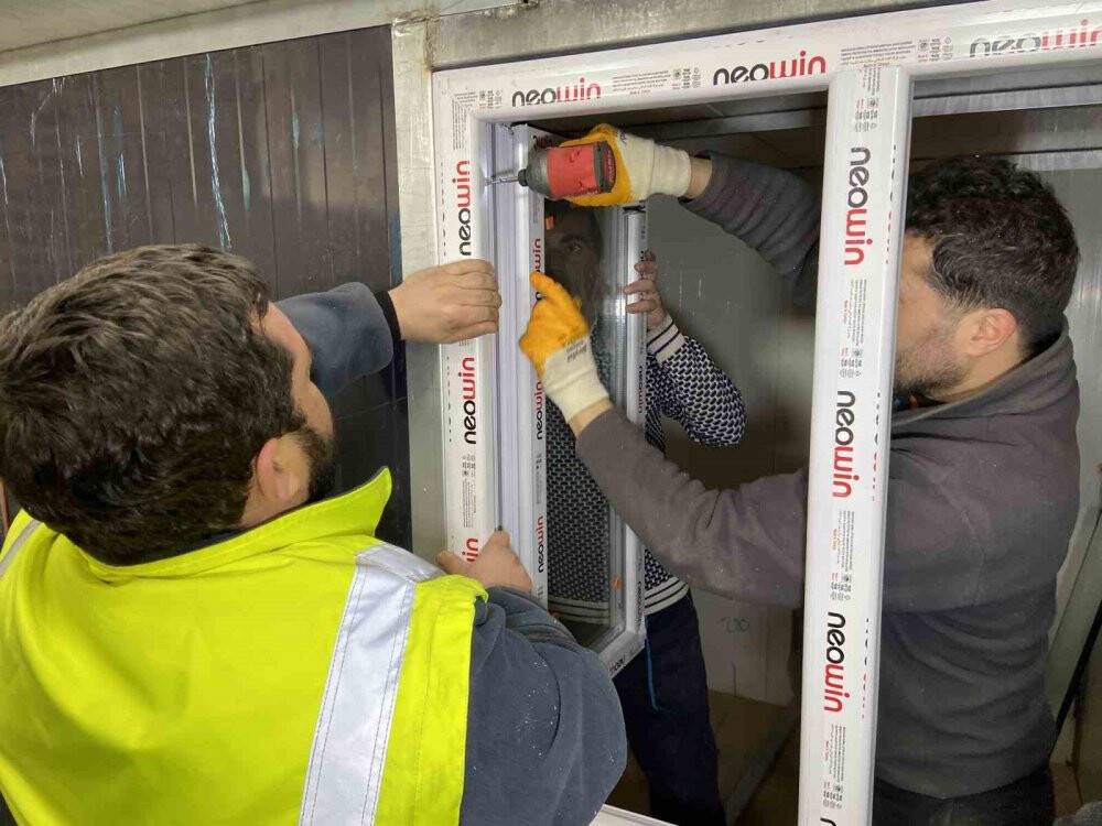 Konyalı sanayi ustalarından depremzedelere yardım