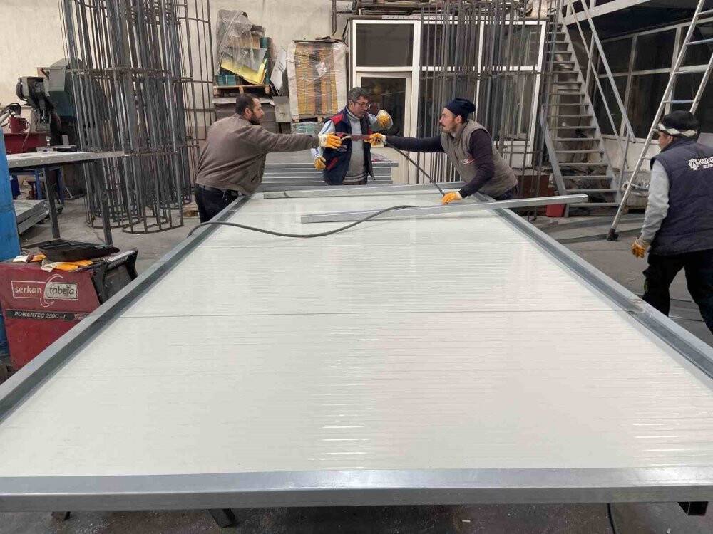 Konyalı sanayi ustalarından depremzedelere yardım