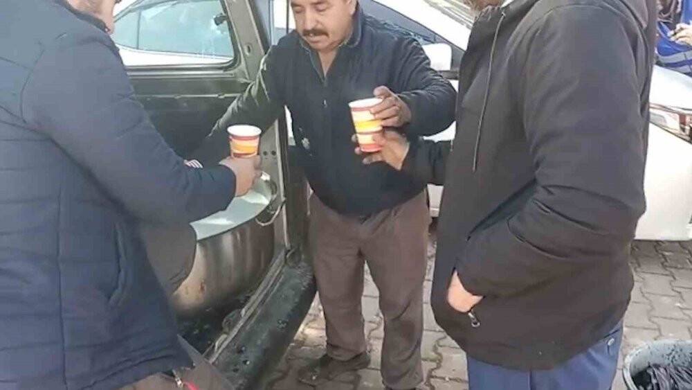 15 gün erken doğan buzağılara "Deprem '' ismini verdi