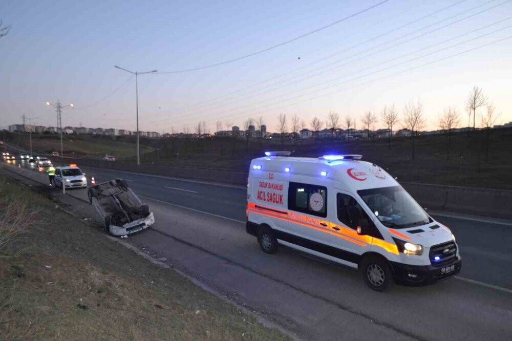 Otomobil takla attı, emniyet kemeri hayat kurtardı