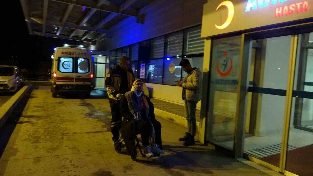 Yolcu otobüsü devrildi: 30 yaralı