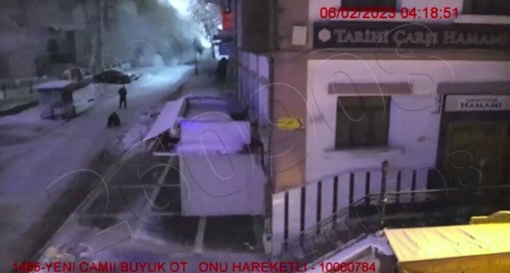 Asrın felaketinde binaların ardı ardına yıkıldığı yeni görüntüler ortaya çıktı