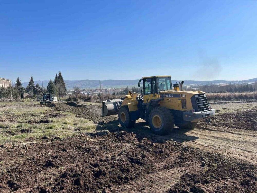 Mehmetçik enkaz kaldırma görevlerine devam ediyor