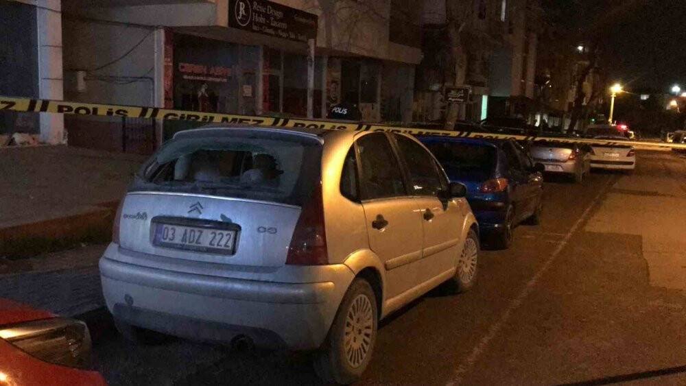 Evinin önünde acımasızca öldürüldü