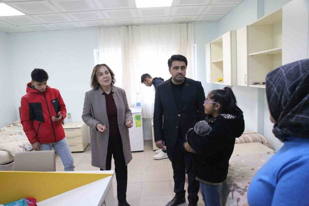 Mersin 200 bin depremzedeyi ağırlıyor