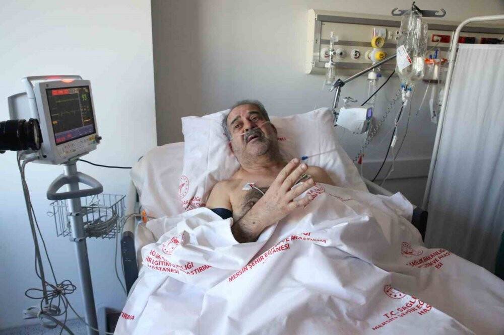 183 saat boyunca enkaz altındaydı, idrarını içerek...