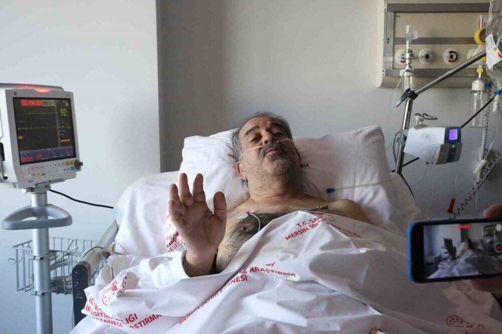 183 saat boyunca enkaz altındaydı, idrarını içerek...