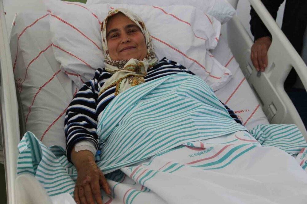 'Enkaz altındayken bir şehit zemzem suyu verdi'