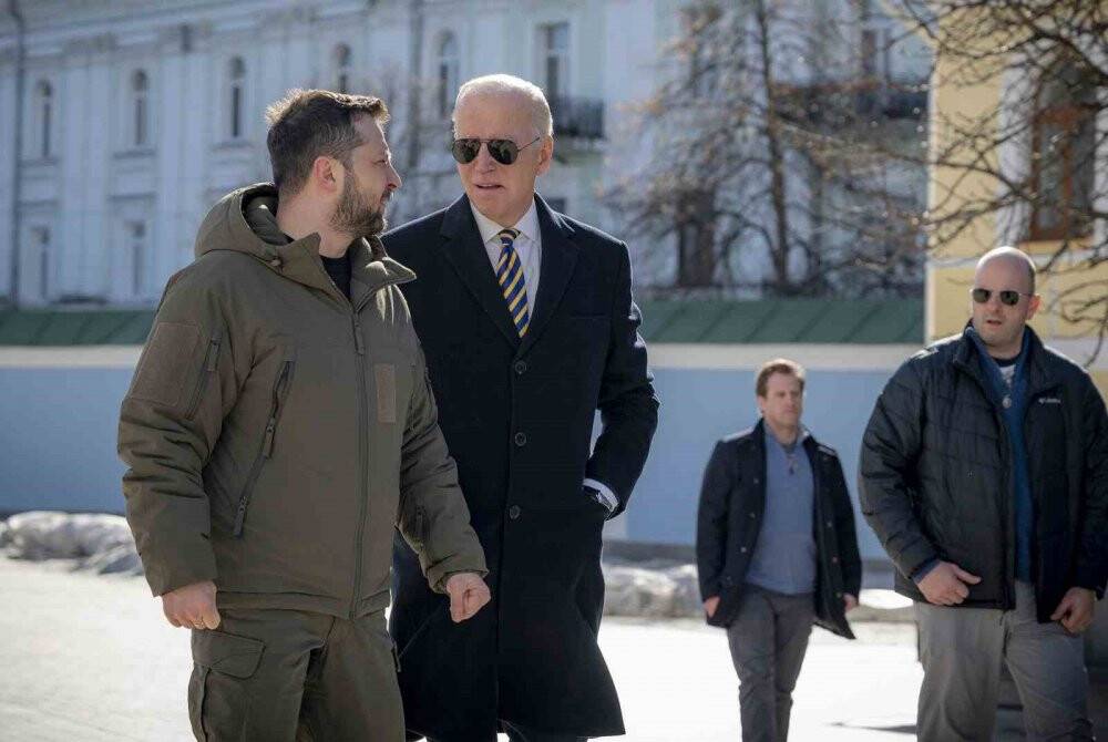 Biden, savaşta hayatını kaybeden Ukraynalıları andı