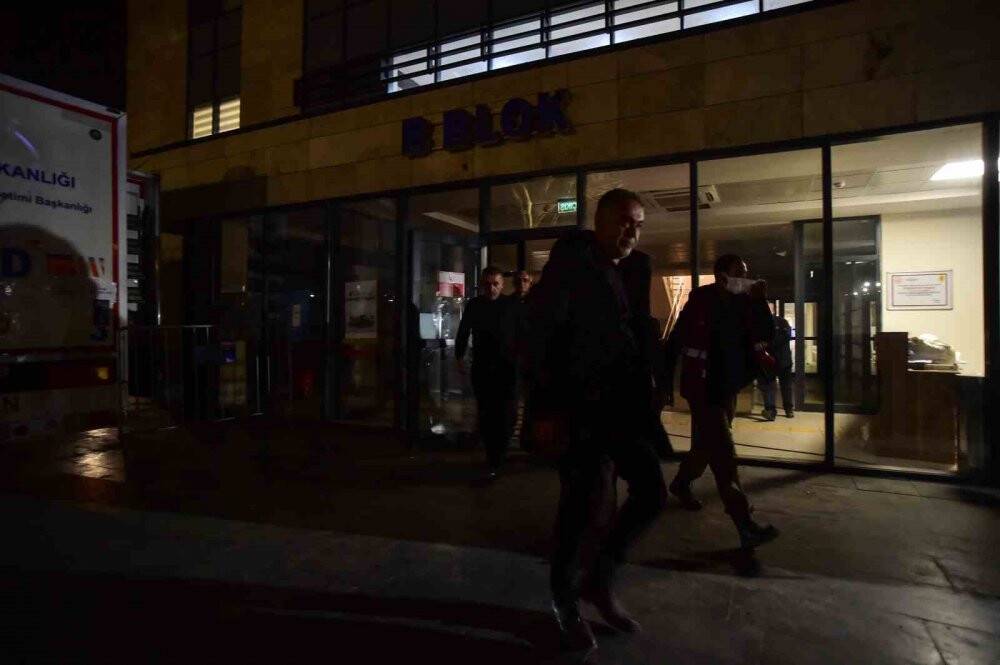 Cumhurbaşkanı Erdoğan, Kahramanmaraş'ta depreme yakalandı