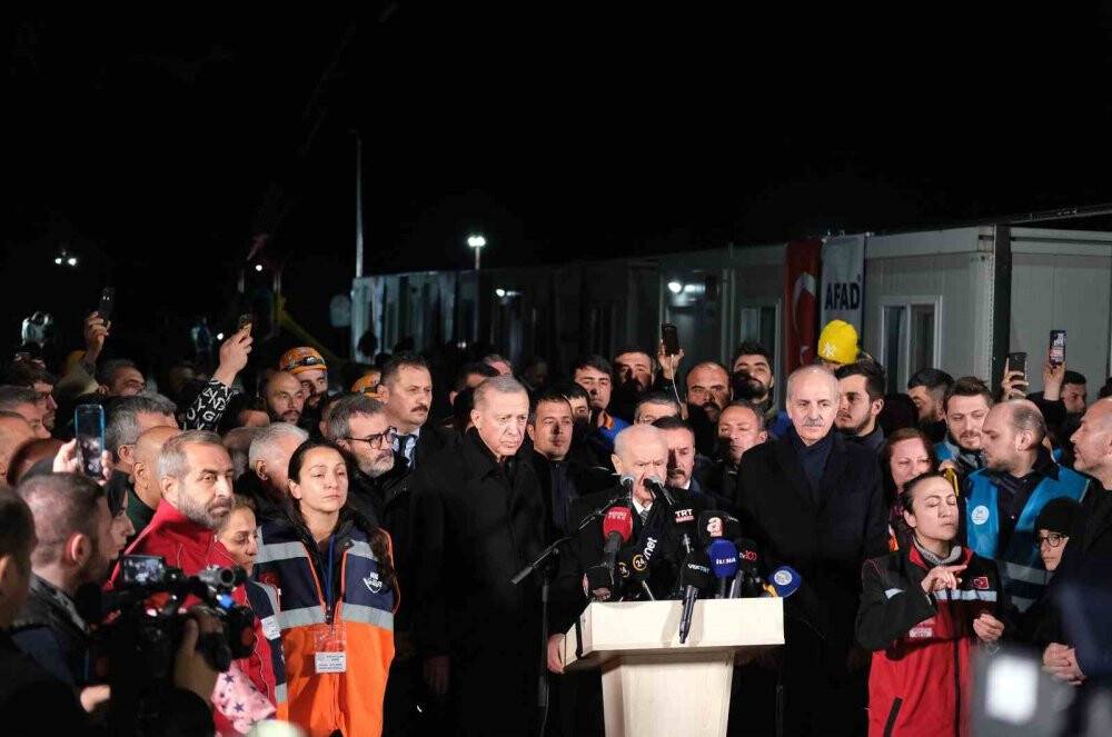 Cumhurbaşkanı Erdoğan: "Mart ayı içerisinde 11 ilde 200 bin konutun temelini atıyoruz"