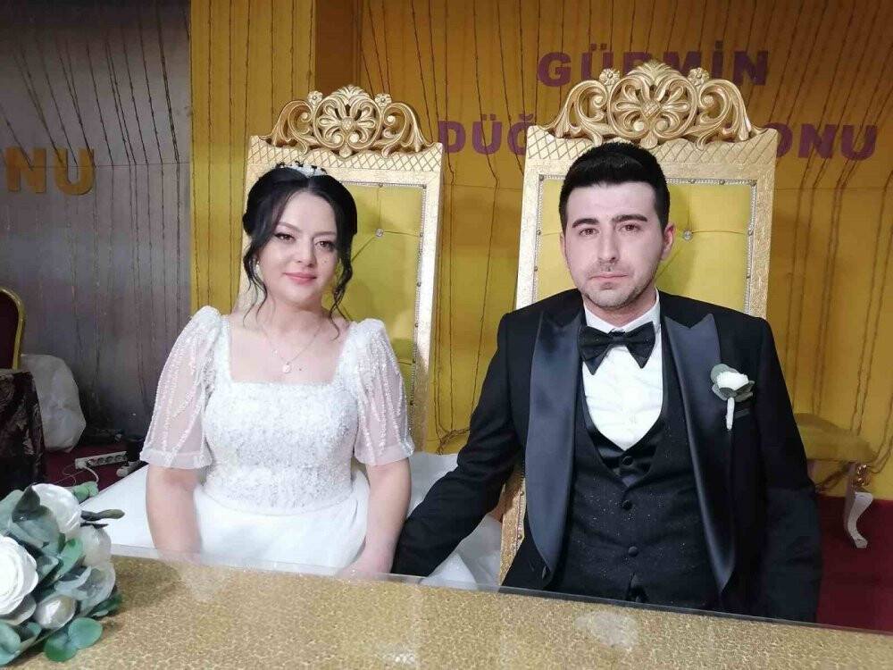 Düğünde takılmıştı depremzedelere bağışladılar