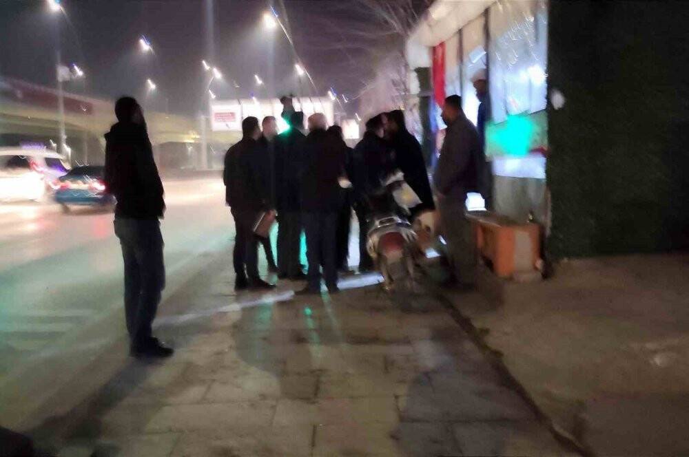 Kıraathanede kumar oynarken yakalandılar