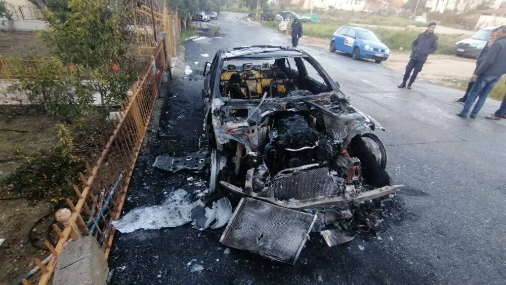 Konya'dan Manavgat'a misafirliğe giden vatandaşı aracı kundaklandı